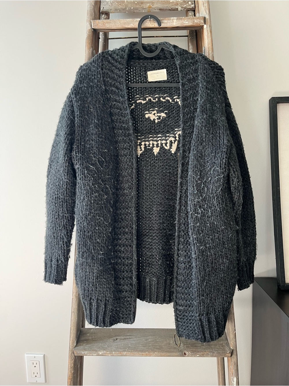 JACKSON ROWE | Eye-Pattern Knit Sweater - Picture 3 of 5
